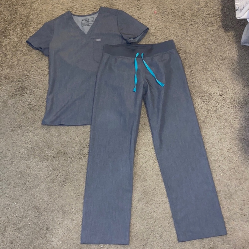 Graphite FIGS scrub set